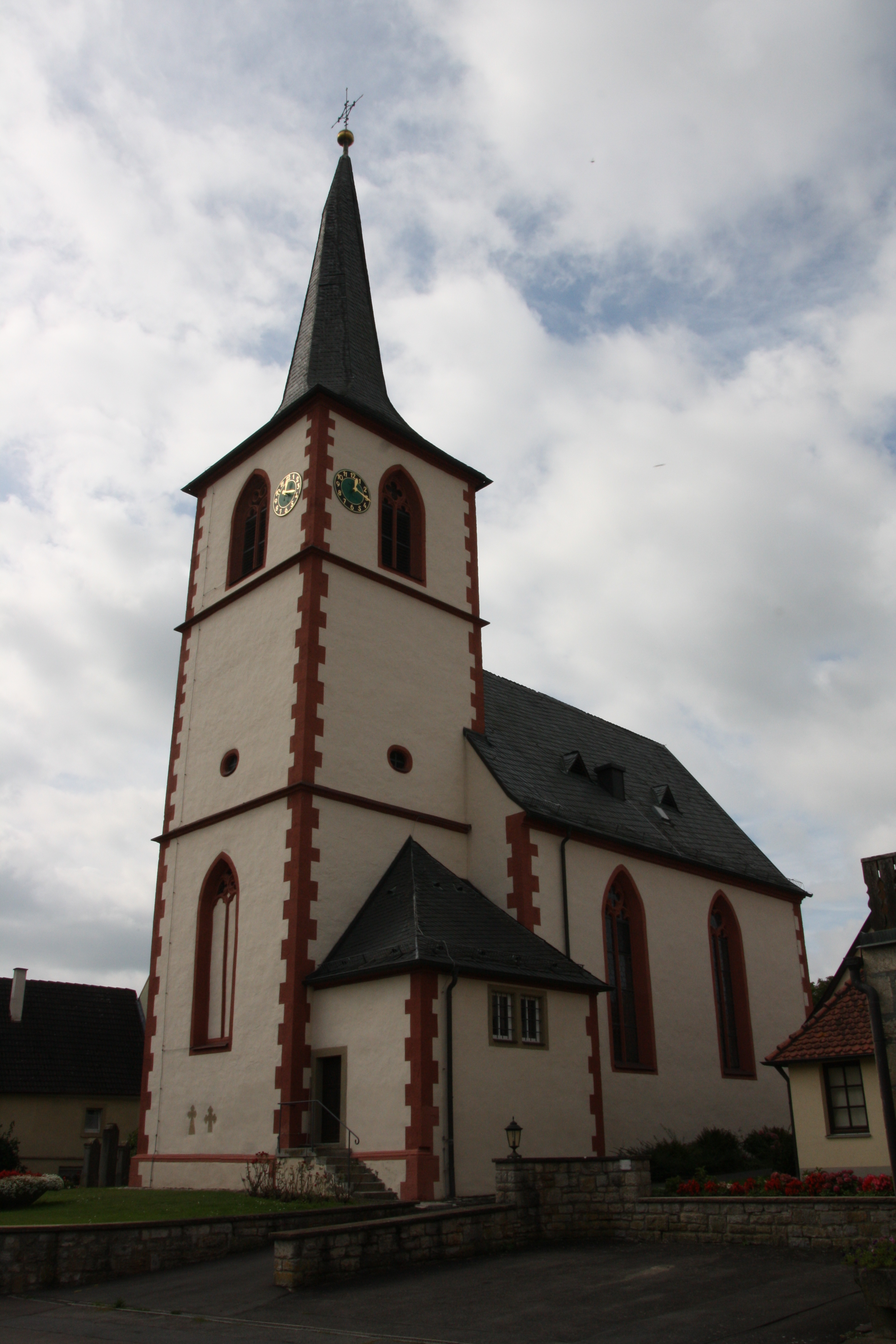 Pfarrkirche St. Laurentius in Stalldorf